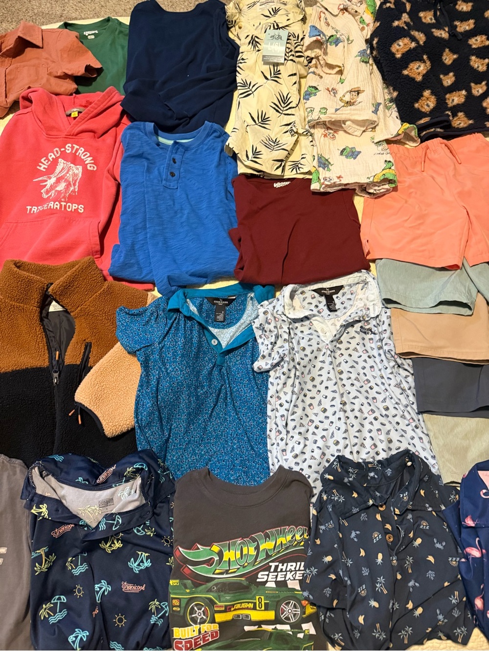 Massive S 5/6 lot of boys clothes